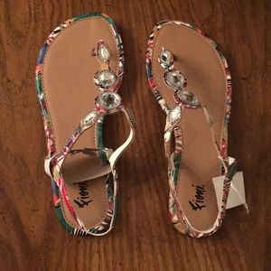 NWT. Multi colored sandals w/ 5 rhinestones